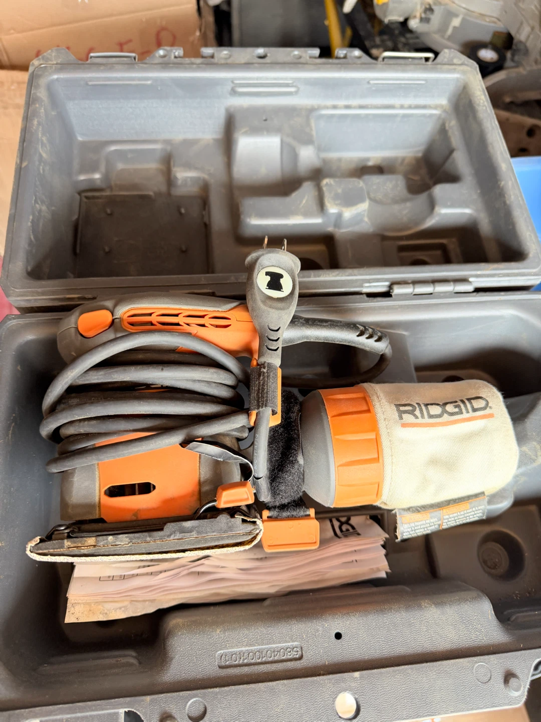 RIDGID R2500 1/4 Sheet Sander