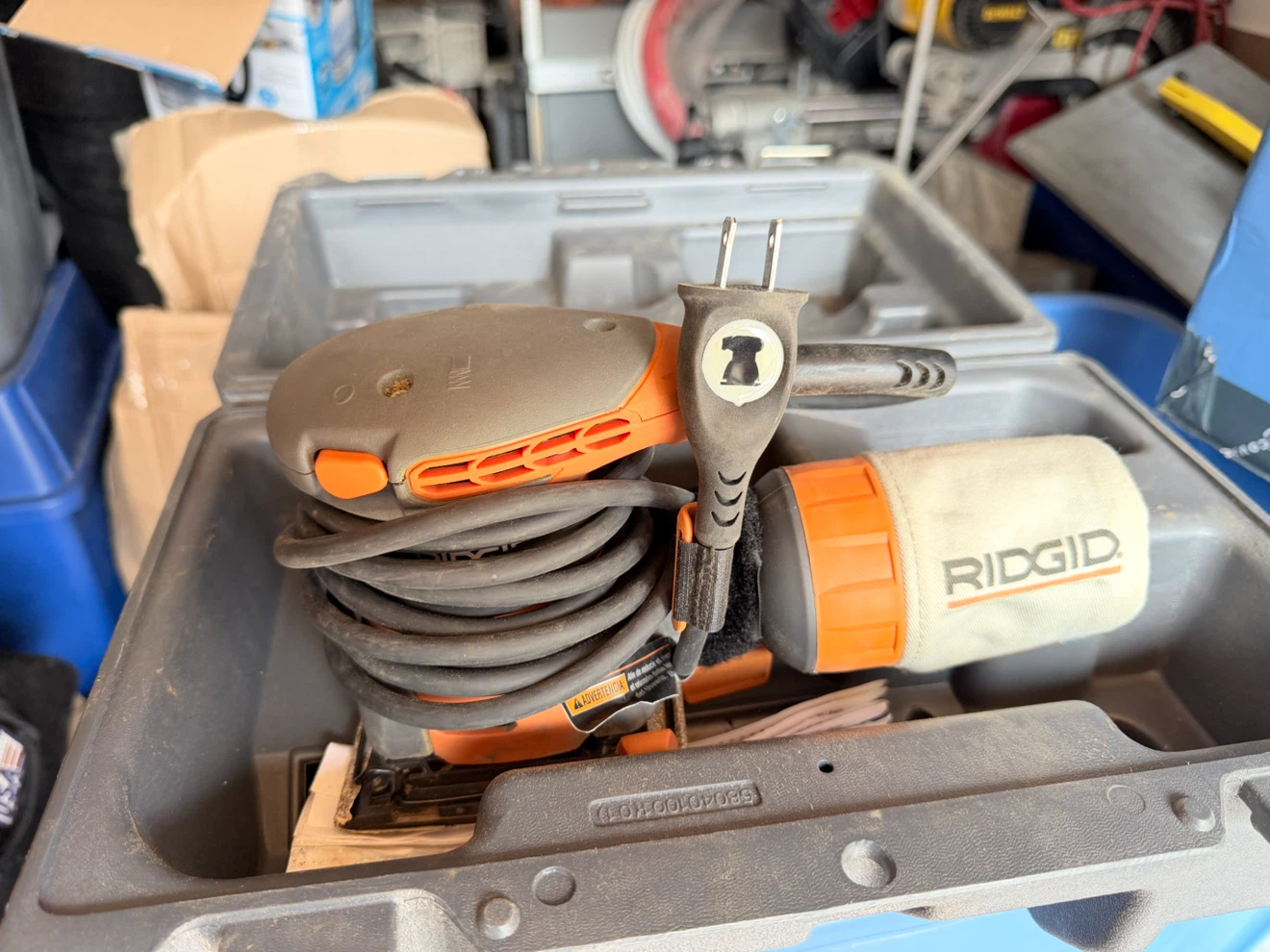 RIDGID R2500 1/4 Sheet Sander - photo 2