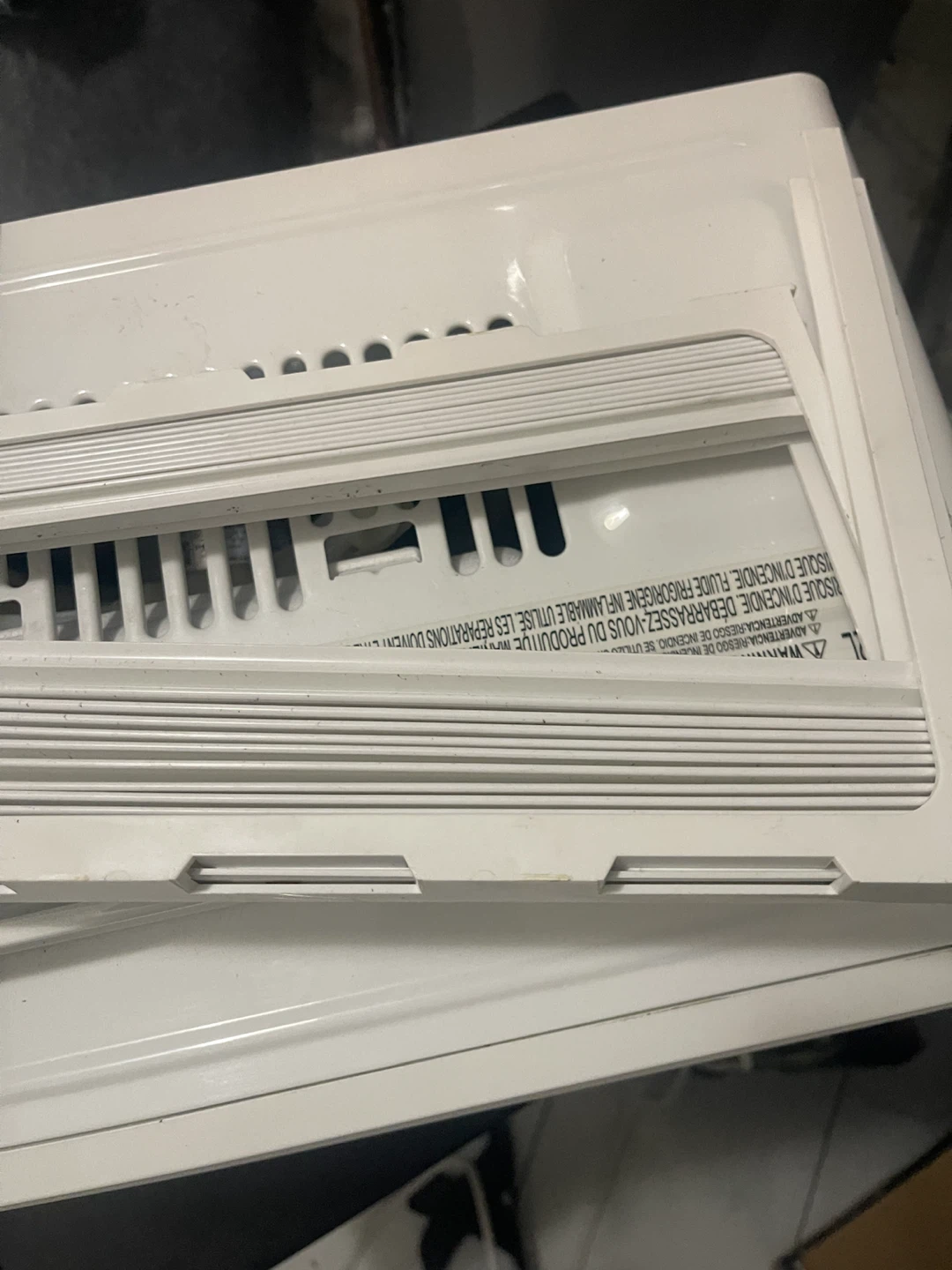 LG LW6024RY 6,000 BTU Room Air Conditioner - photo 3