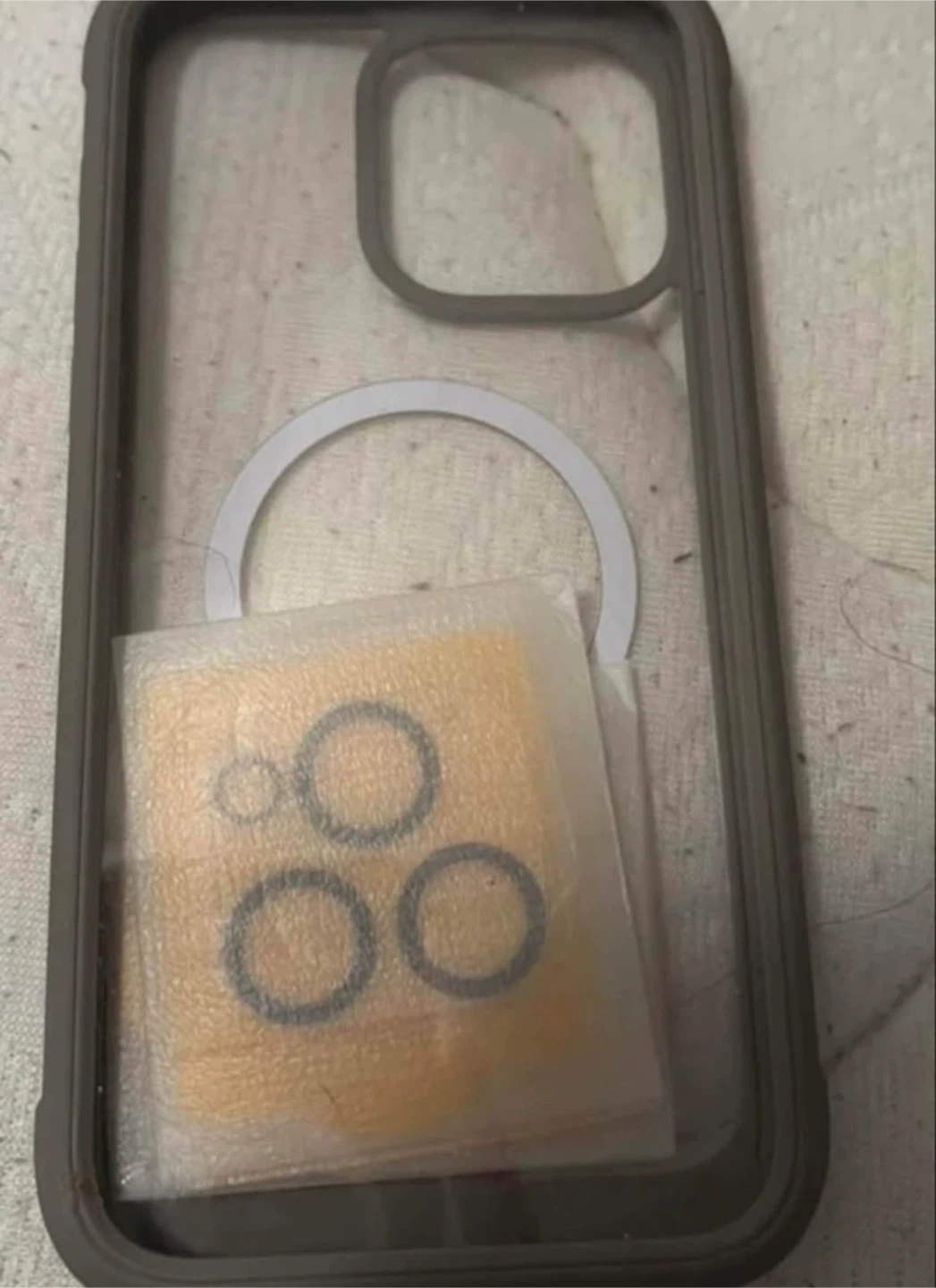 iPhone 15 pro max case comes with lens protectors
