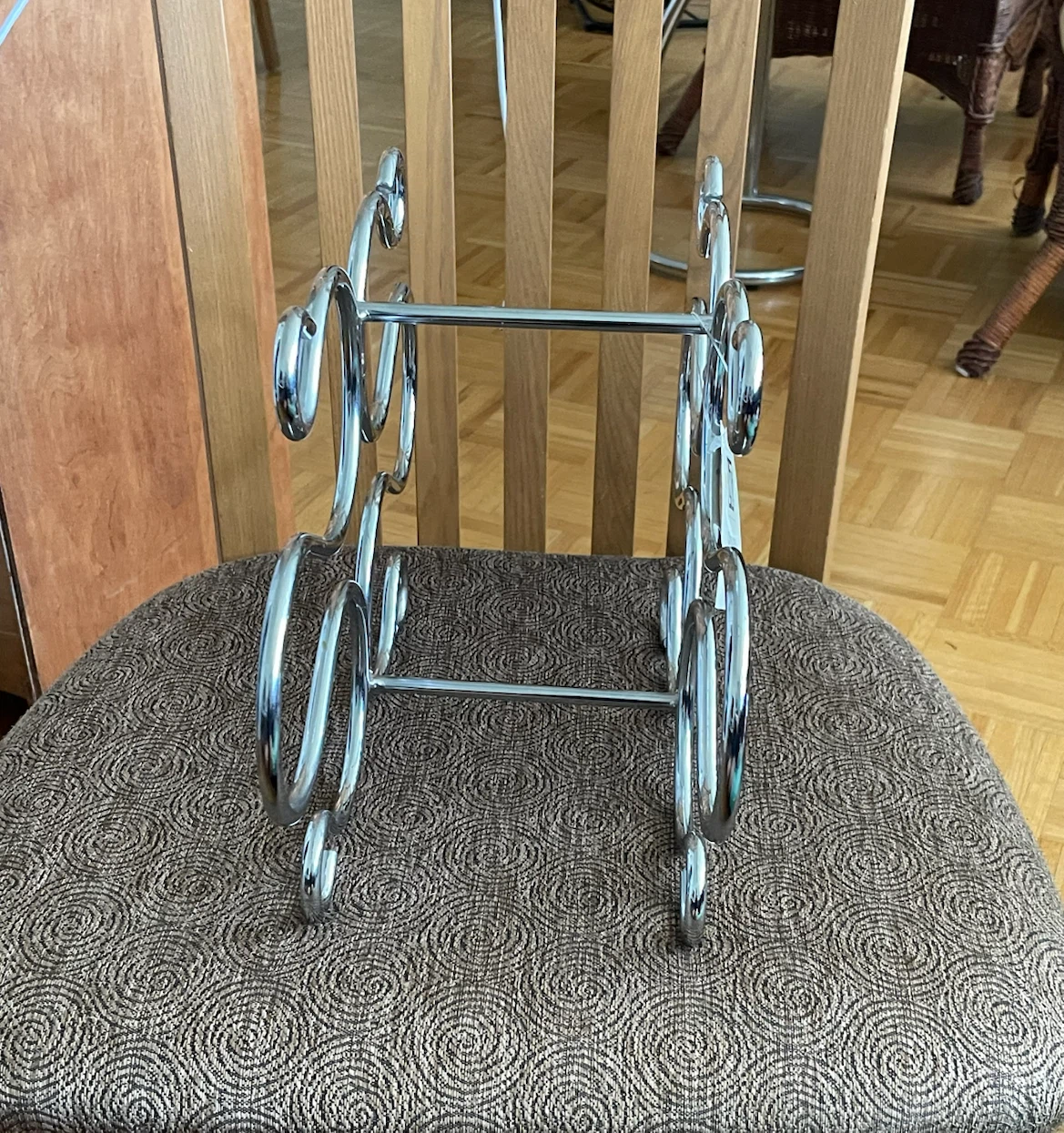 New Linens ’n Things Silver 6-Bottle Wine Rack - photo 4