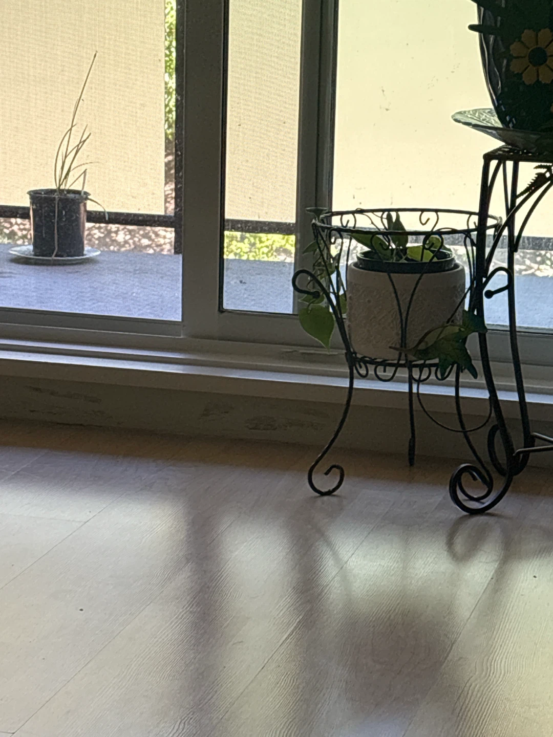 Decorative Metal Plant Stand
