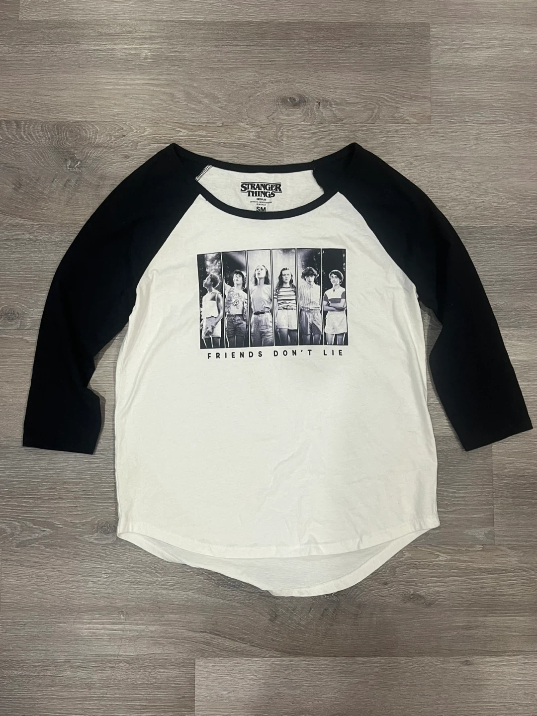 Stranger Things "Friends Don't Lie" T-Shirt