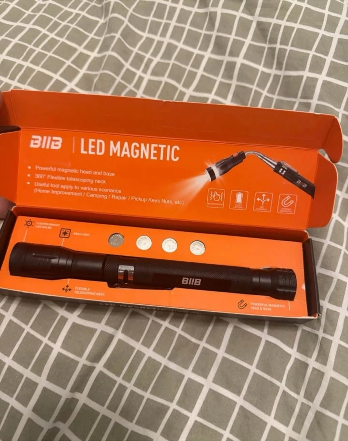 BIIB LED Magnetic Pickup Tool with Flexible Telescoping Neck - photo 3