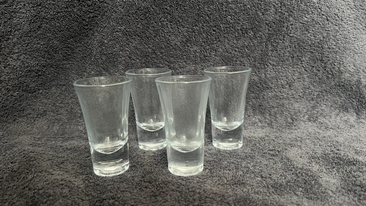 Set of 4 Clear Glass Shot Glasses - photo 2