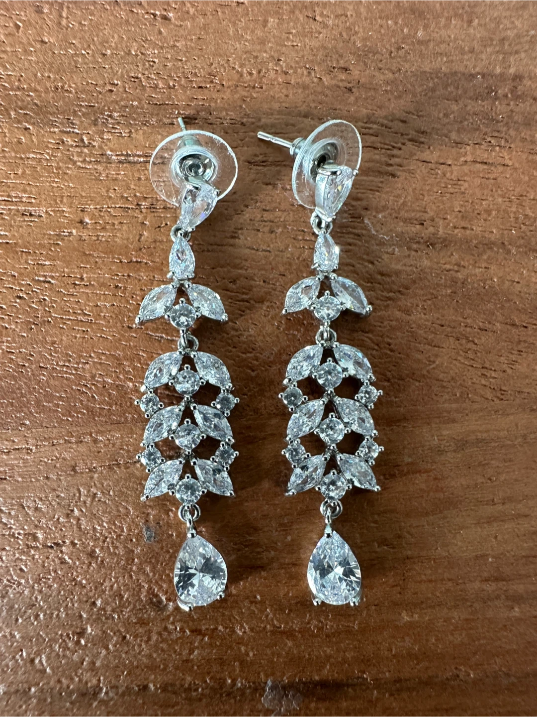 Silver dangling crystal earrings
