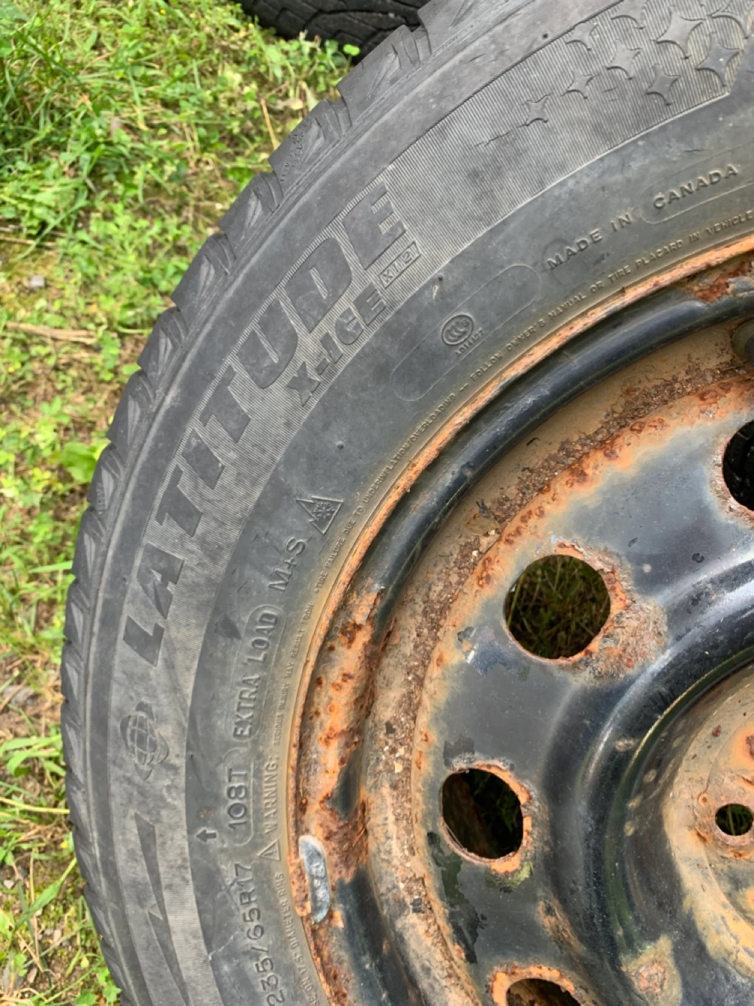 4 used snow tires with rims - photo 3