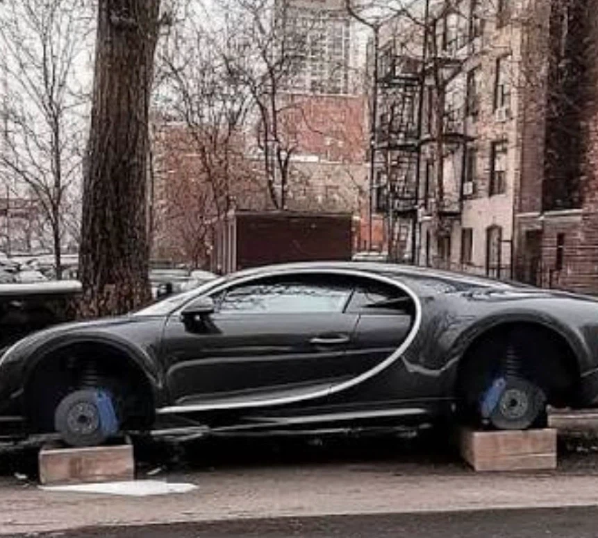 Bugatti Chiron - photo 3