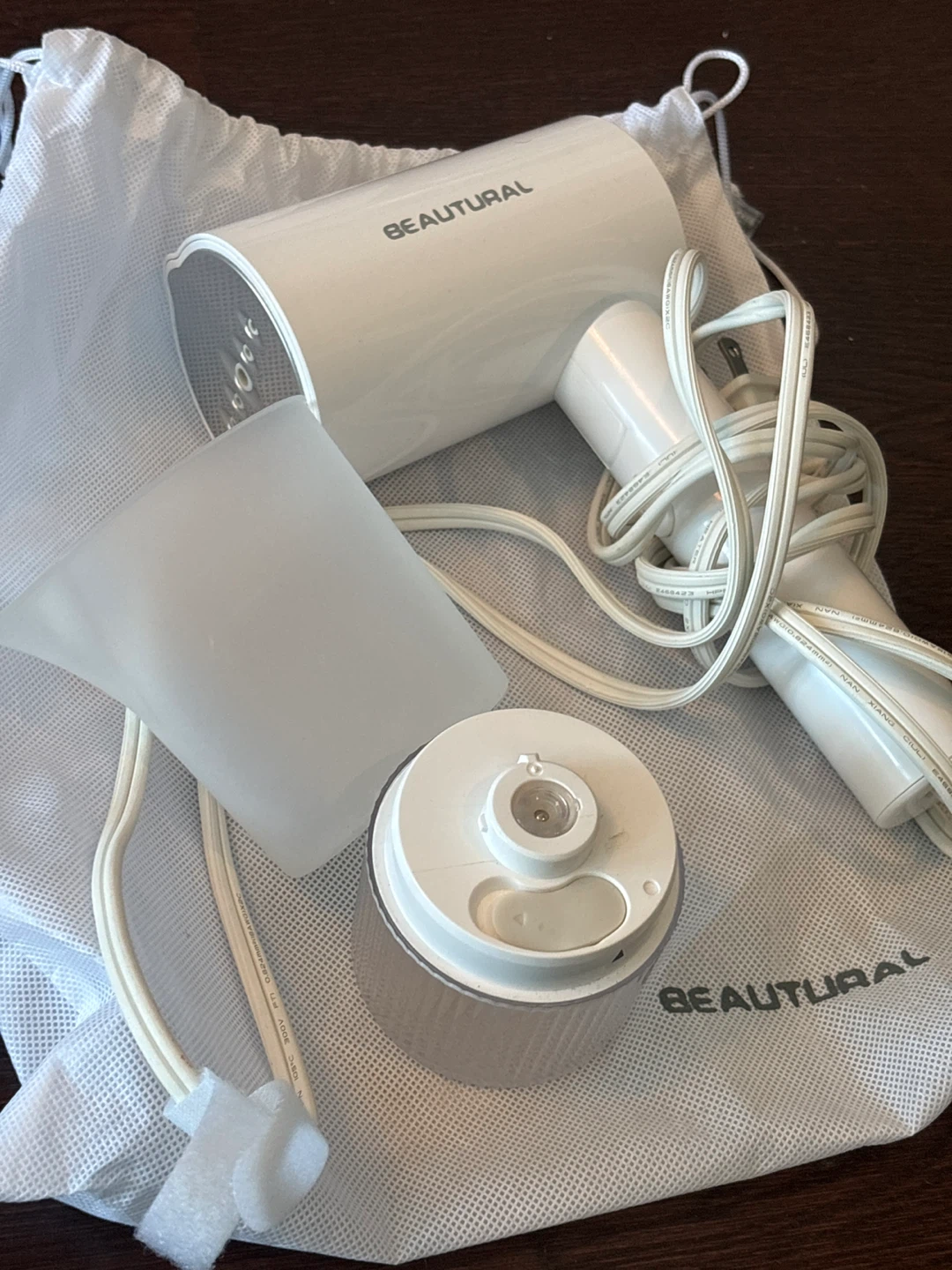 Portable Handheld Clothes Steamer - photo 2