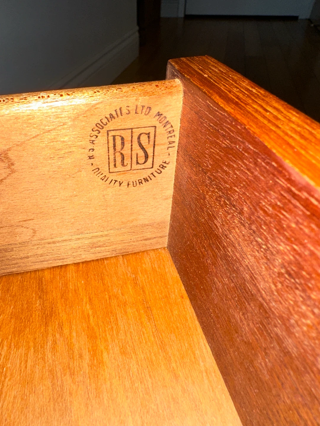 RS ASSOCIATES VINTAGE TEAK MCM SIDE TABLE NIGHT STAND - photo 2