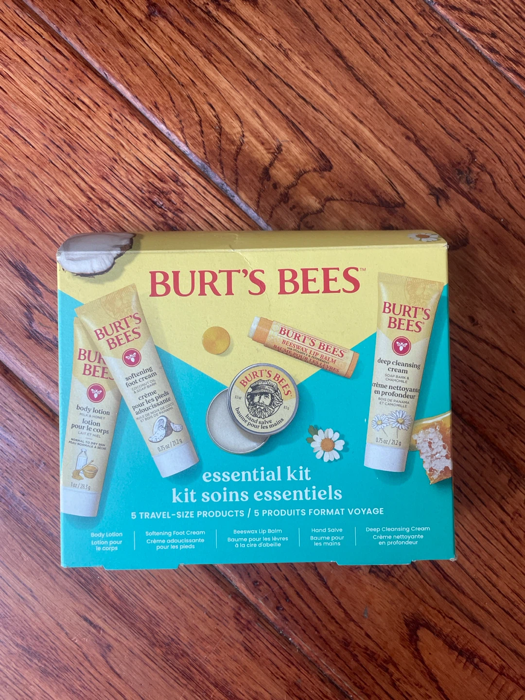 Burt’s Bees Essential Kit