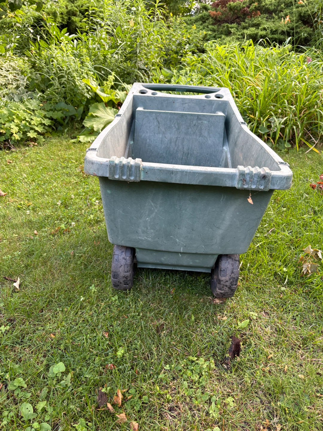 Garden Cart / Wheelbarrow - photo 3