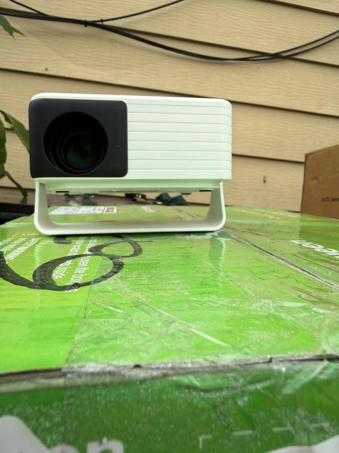 Yoton Video Projector - photo 4