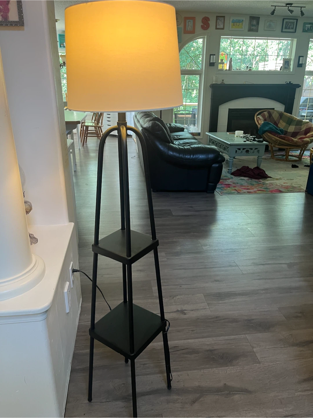 Floor lamp with shelves