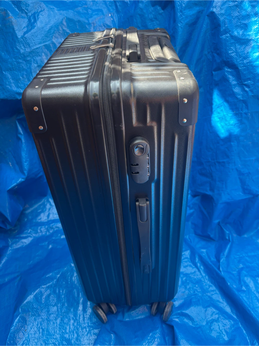Black Hardshell Spinner Luggage - photo 3