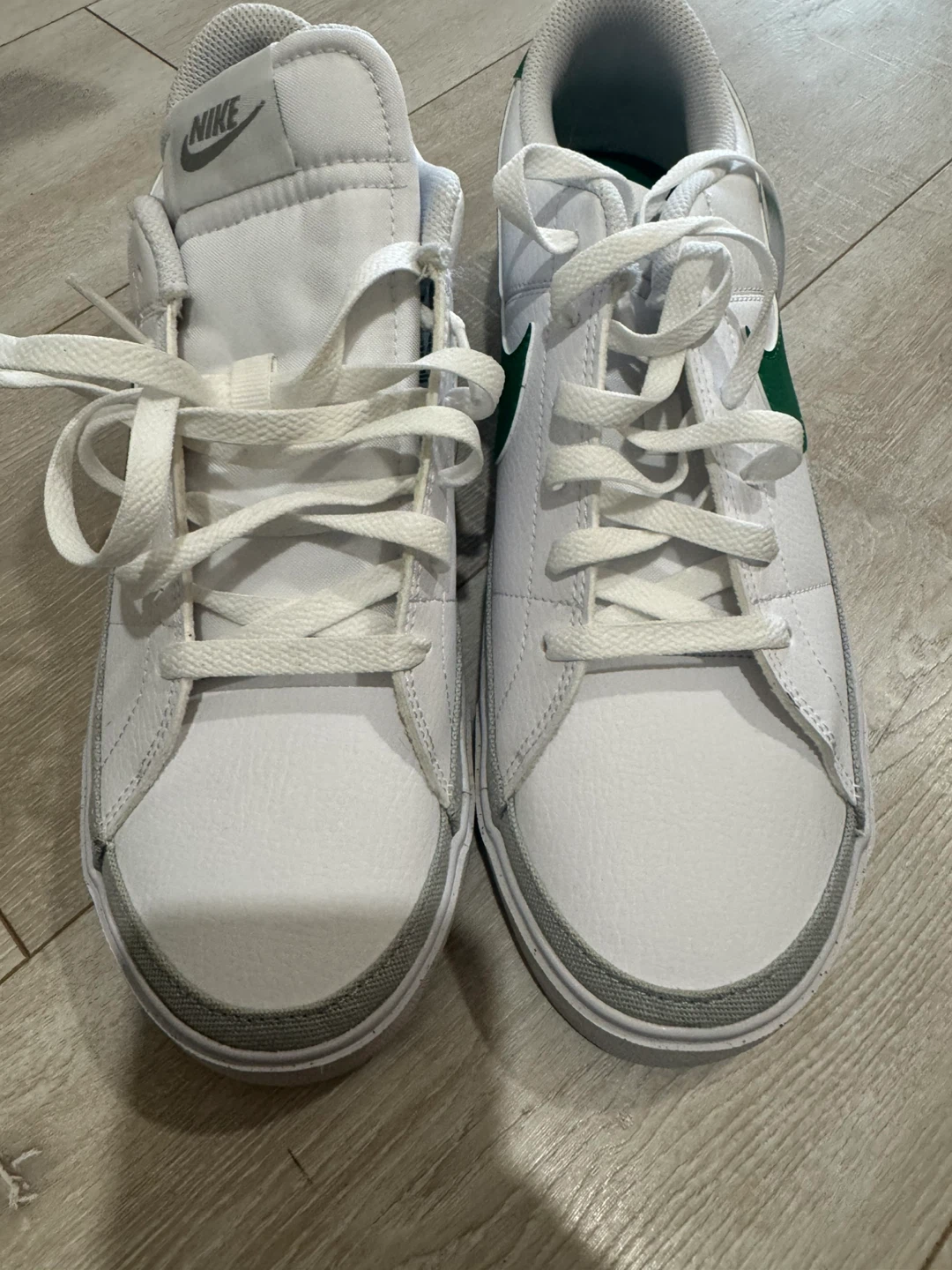 Nike Women White & Green Sneakers