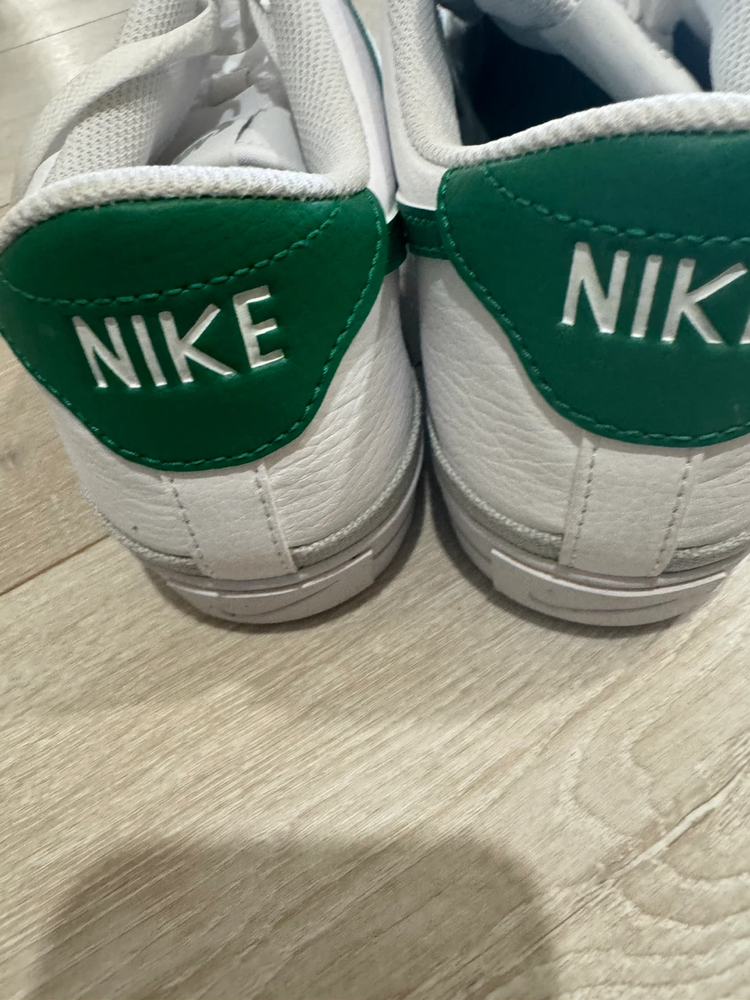 Nike Women White & Green Sneakers - photo 3