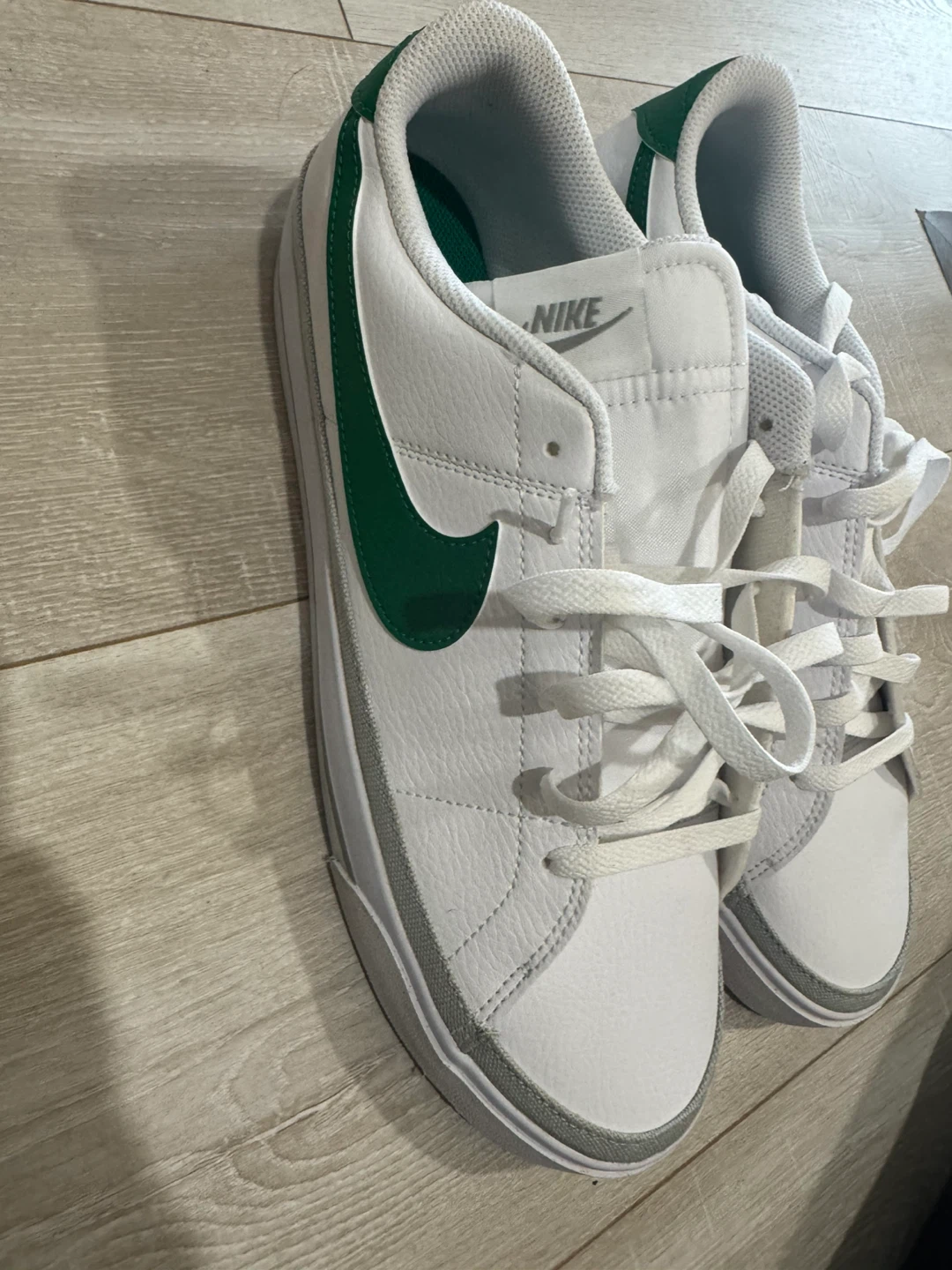 Nike Women White & Green Sneakers - photo 4