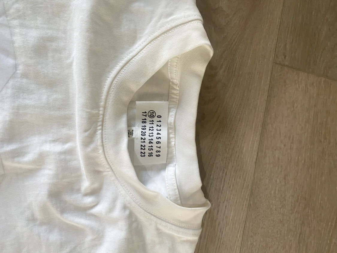 Maison Margiela White Logo T-Shirt - photo 2