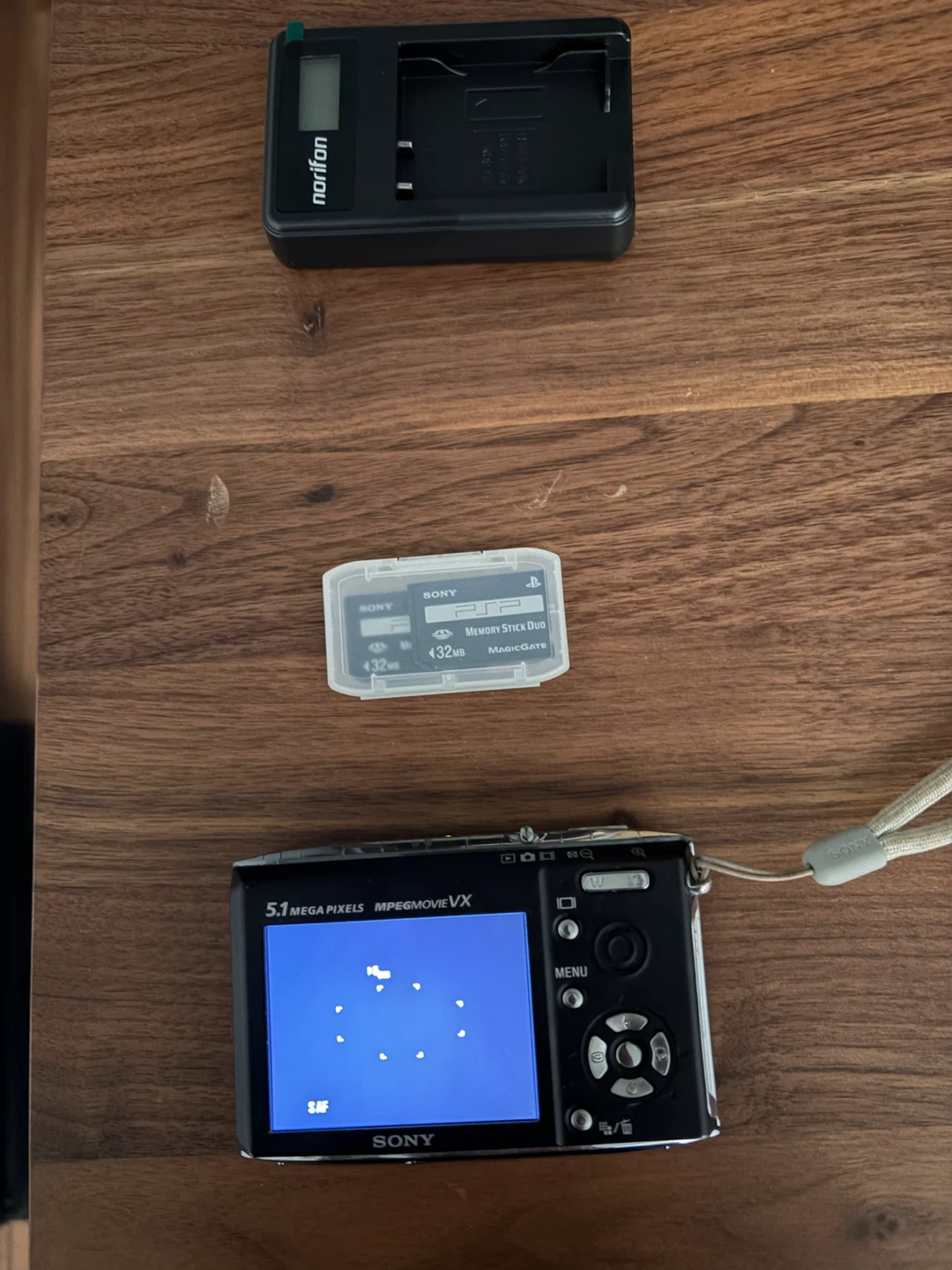 Vintage Sony Cyber-shot Digital Camera - Complete Bundle - photo 5