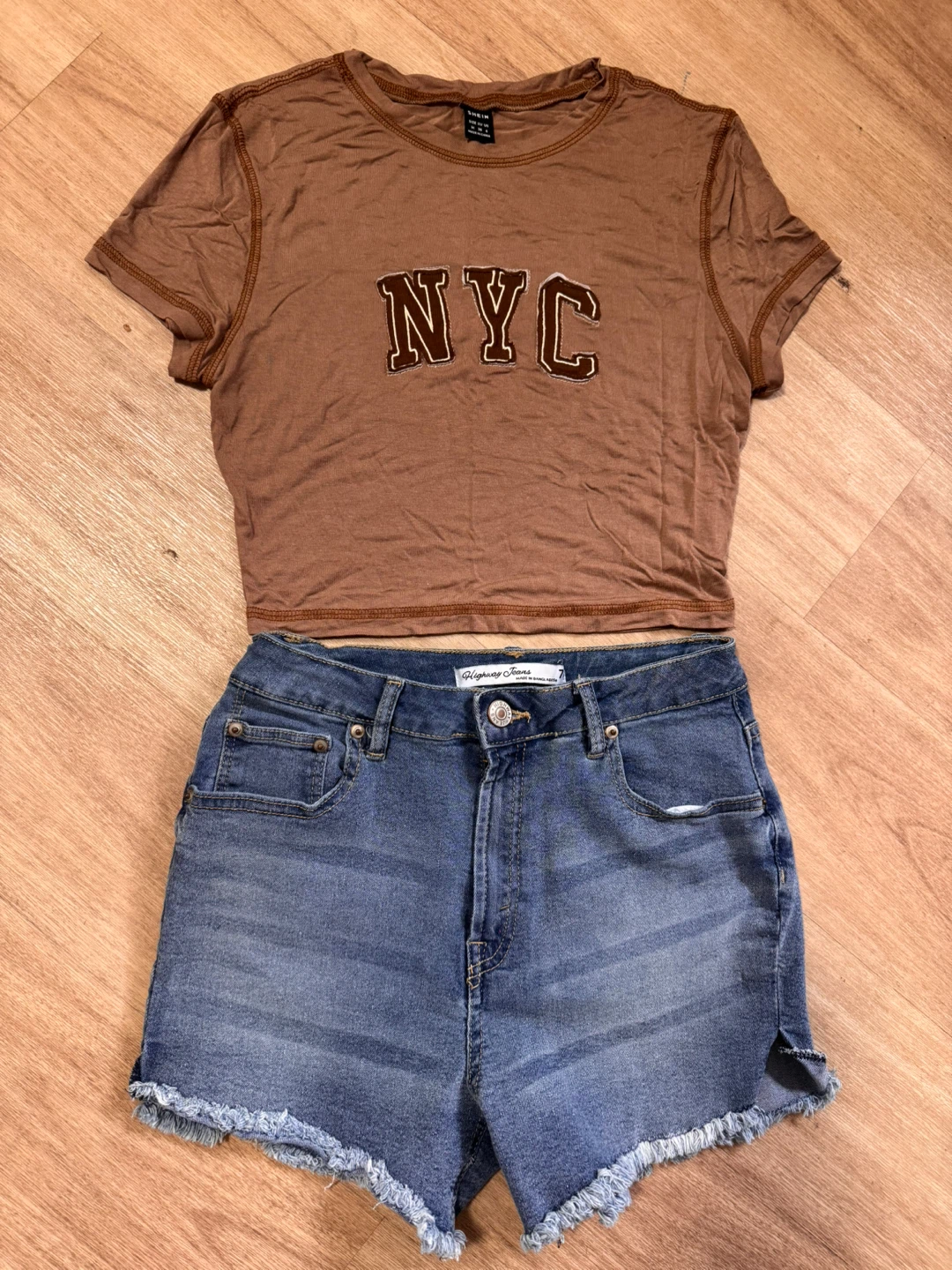 Shein NYC Graphic T-Shirt & Divided by H&M Striped Dress Bundle - photo 4