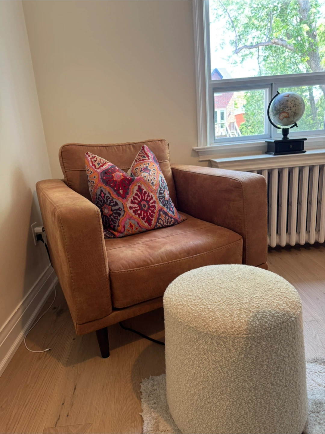 Upholstered Cognac Armchair - photo 4