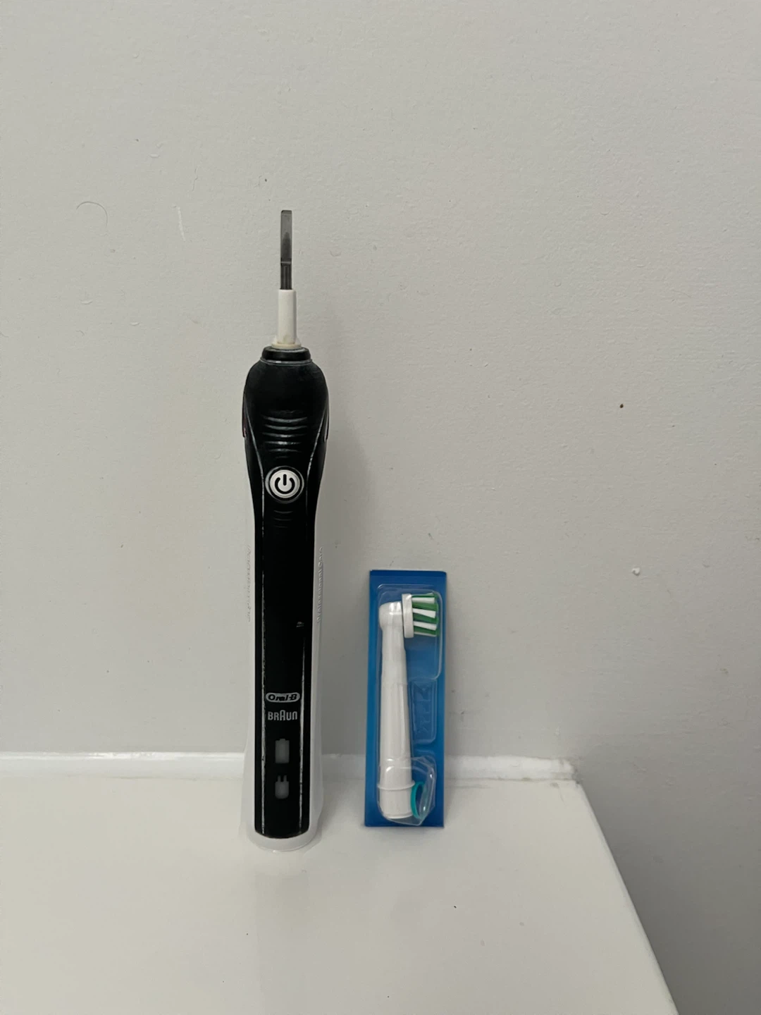 Oral-B pro 2000 with pressure detection