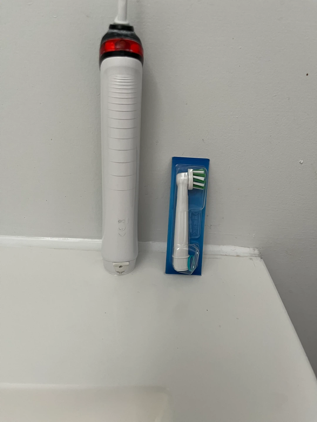 Oral-B pro 2000 with pressure detection - photo 2