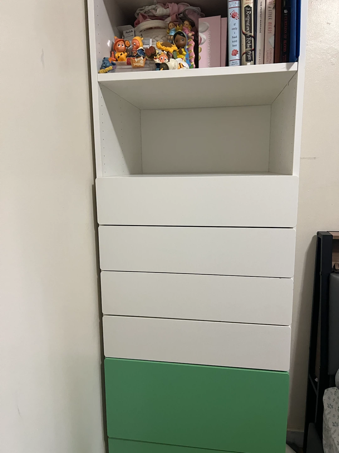 White and Green Drawer Unit - photo 2