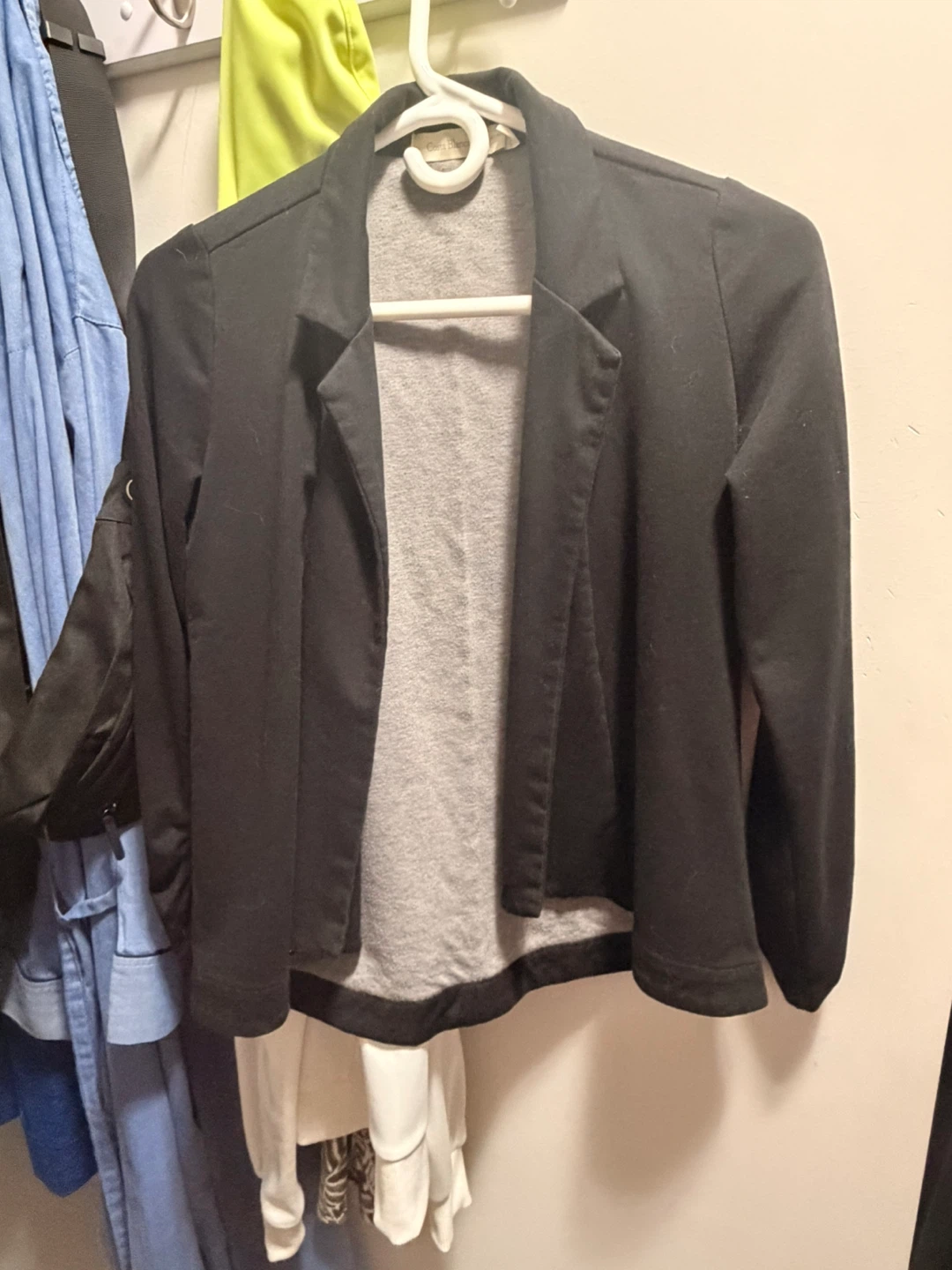 Black Cropped Blazer medium
