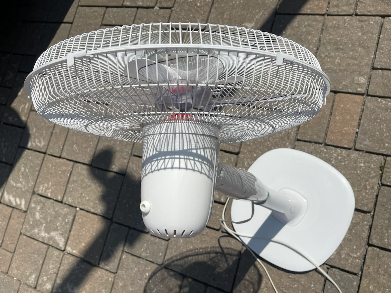 Honeywell White Pedestal Fan - photo 3
