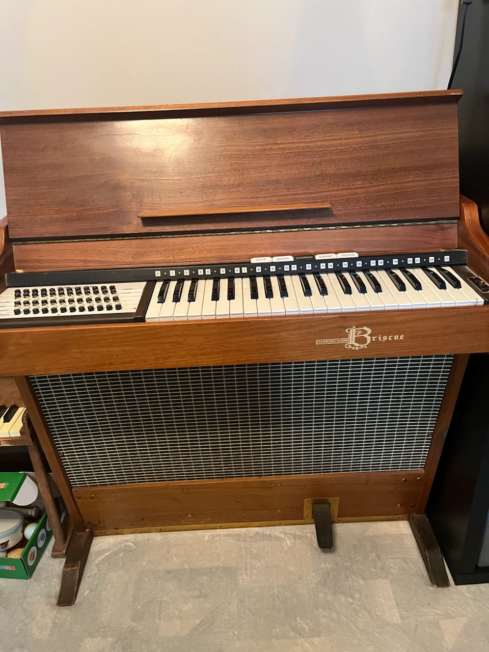 Vintage 1960s Briscoe Harmonychord Organ