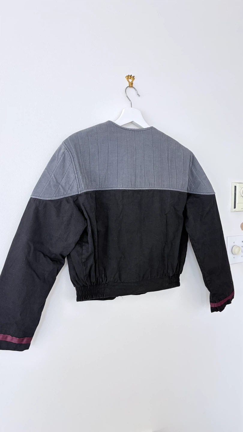 Star Trek The Experience Las Vegas Hilton Bomber Jacket - photo 4