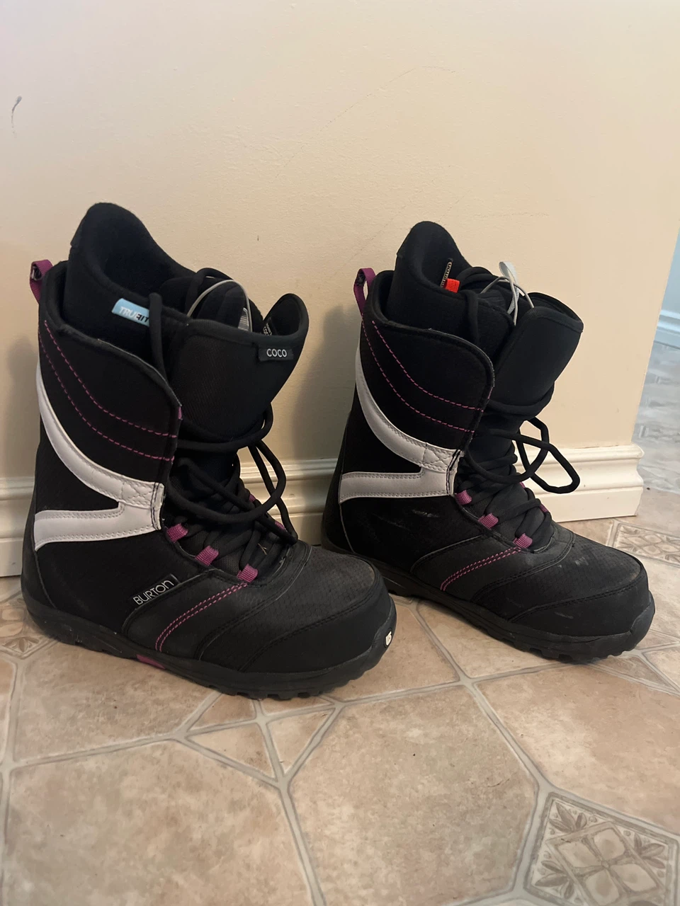 Burton Women's Coco Snowboard Boots Size 8