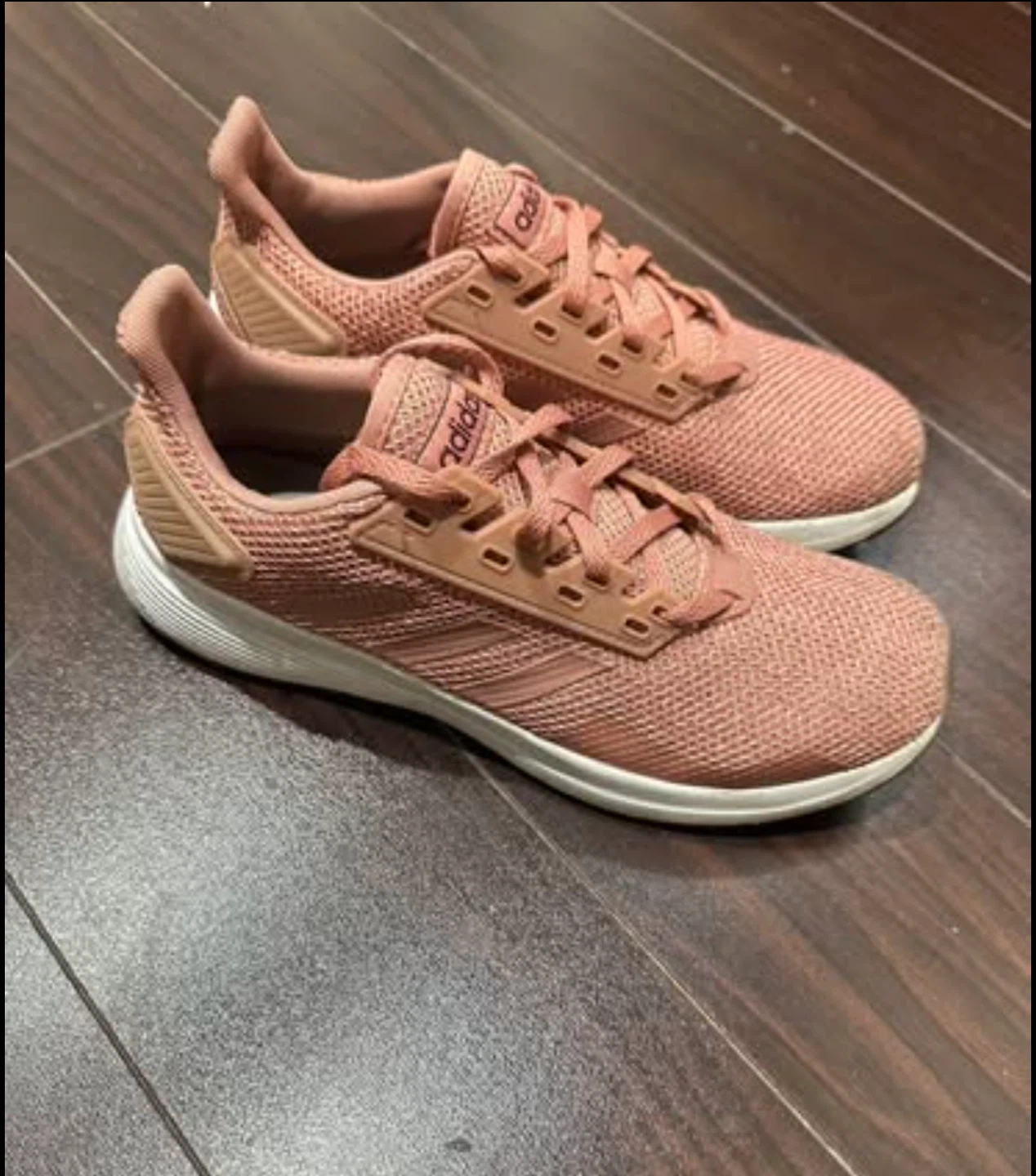 EUC Adidas cloud foam adiwear sneakers