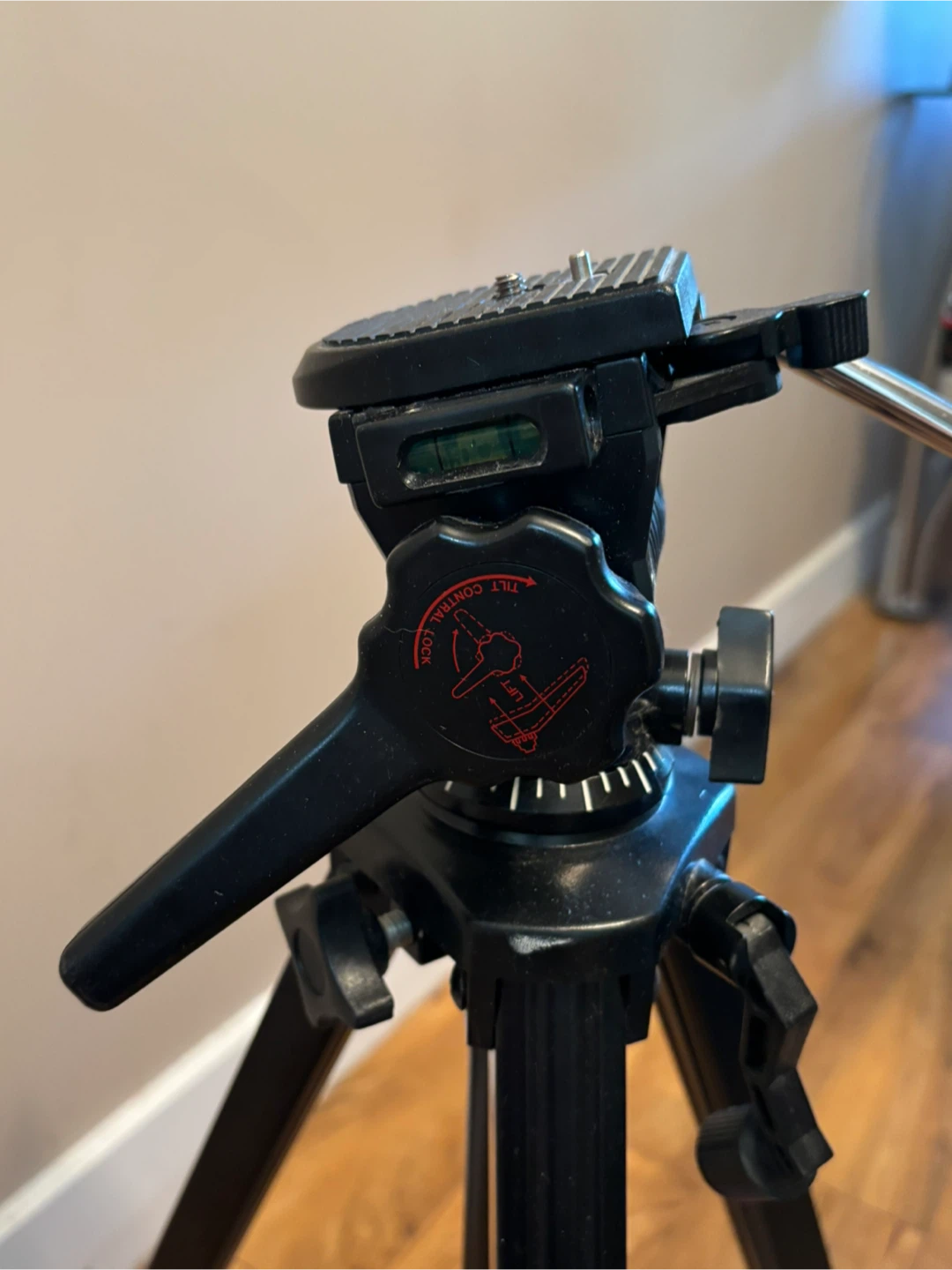 TechPro Tripod - photo 4