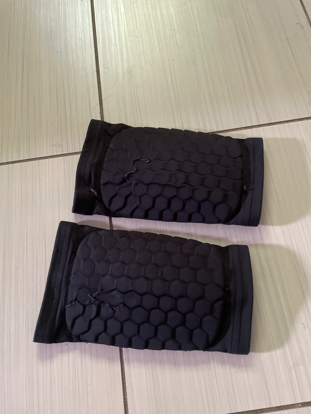 McDavid HEX Knee Compression Sleeves - photo 2