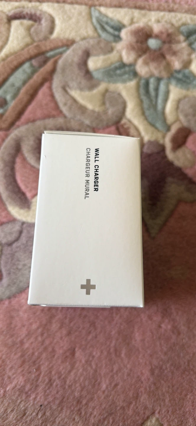 New OtterBox Fast Charge USB-C 20W Wall Charger - photo 4