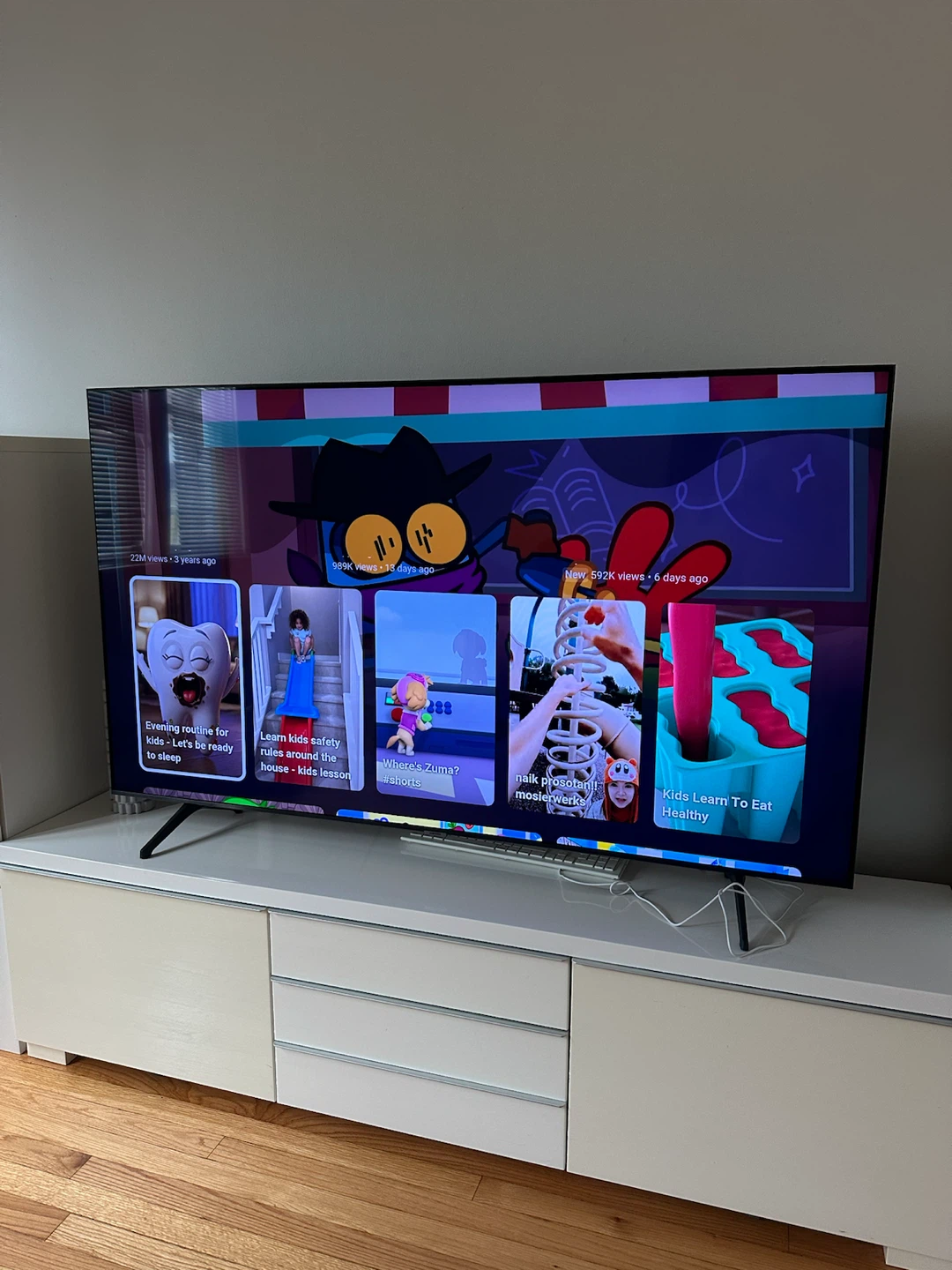 Samsung 65 inch Smart TV UN65TU7000