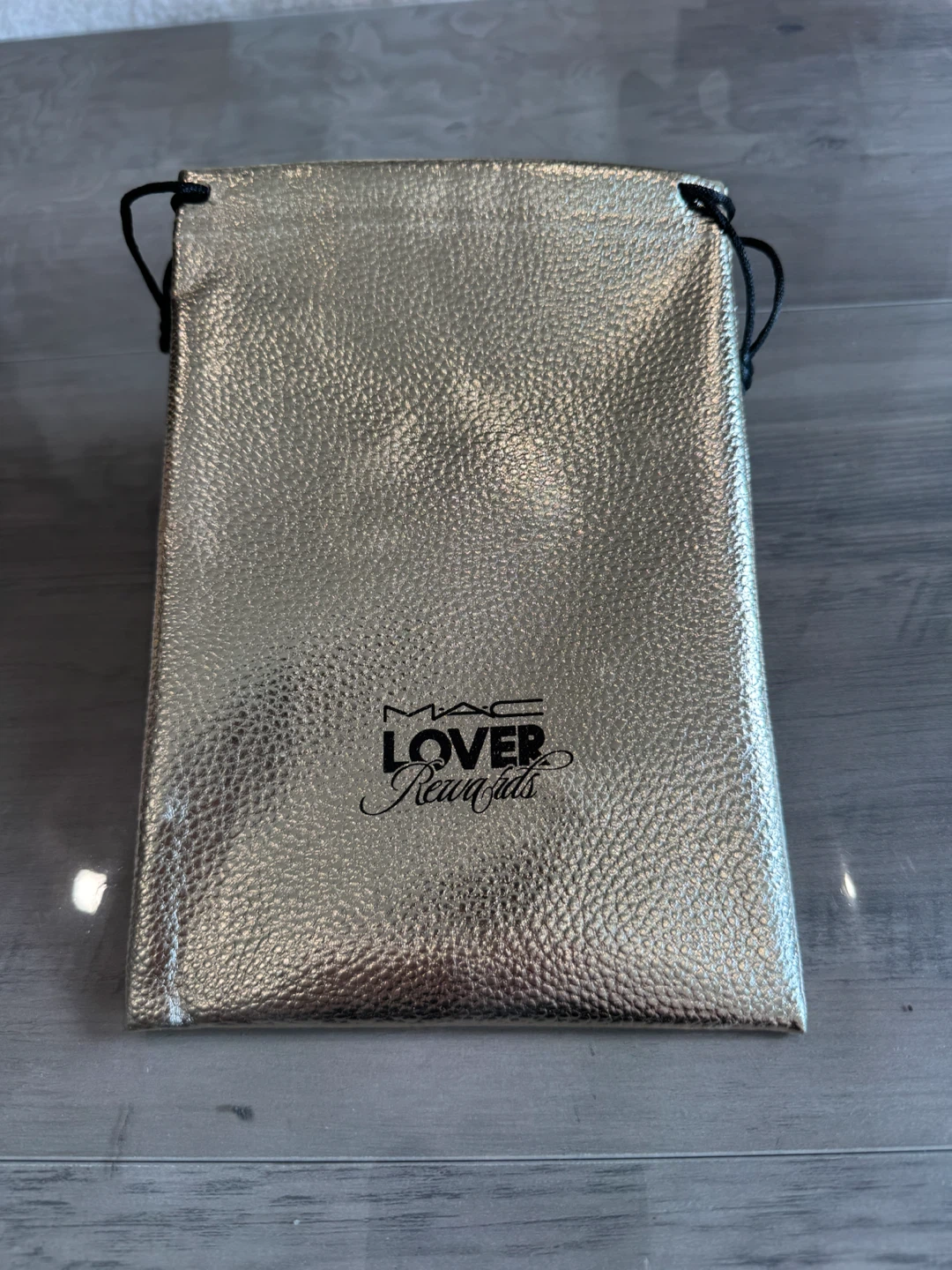 MAC Lover Rewards Pouch
