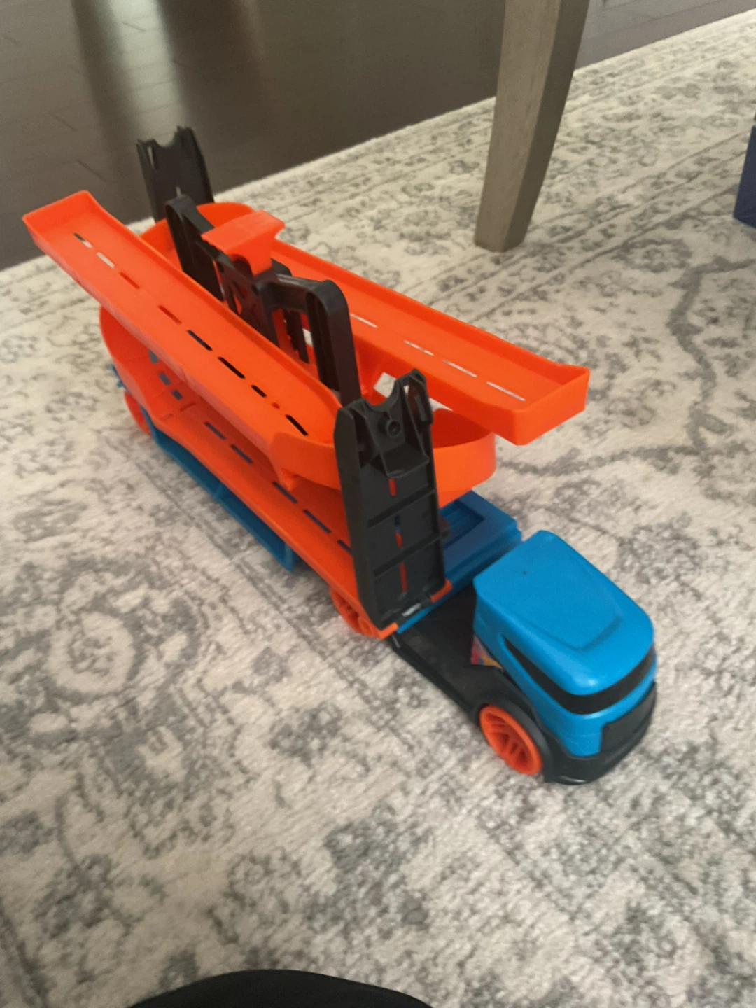 🚗 Toy Car Track Playset – Excellent Condition – $19