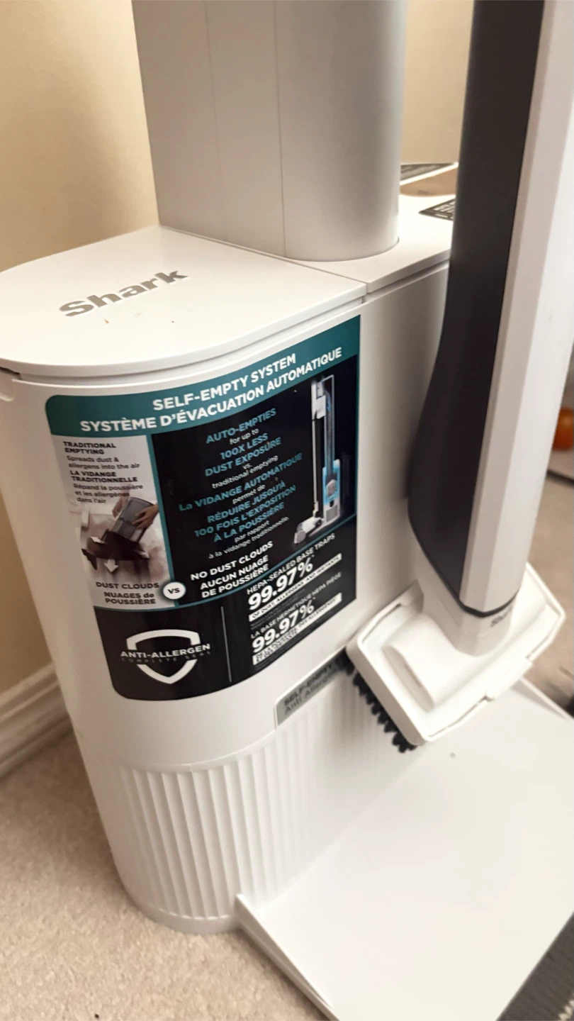 For parts only. Shark Self-Emptying Cordless Stick Vacuum