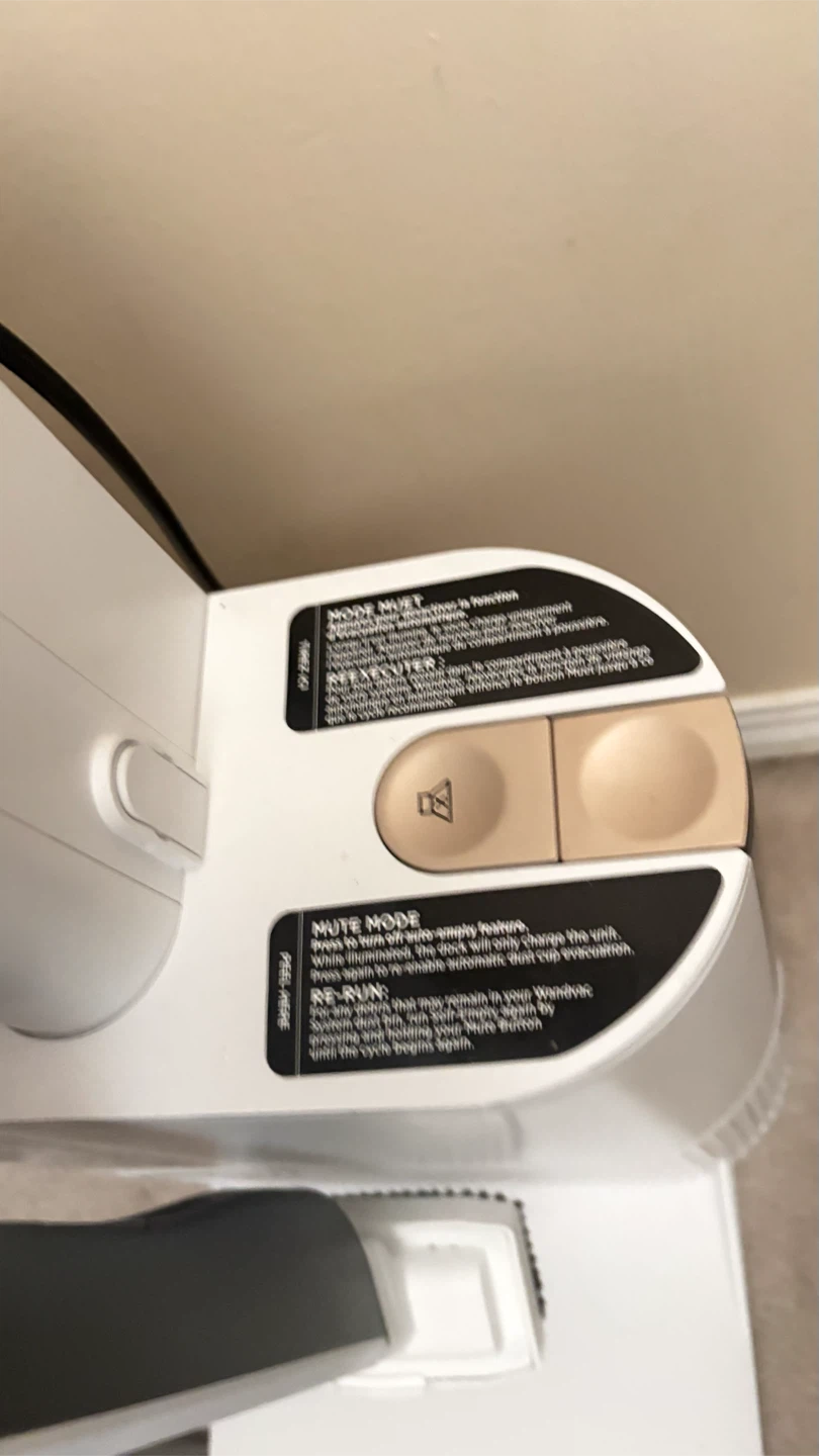 For parts only. Shark Self-Emptying Cordless Stick Vacuum - photo 4