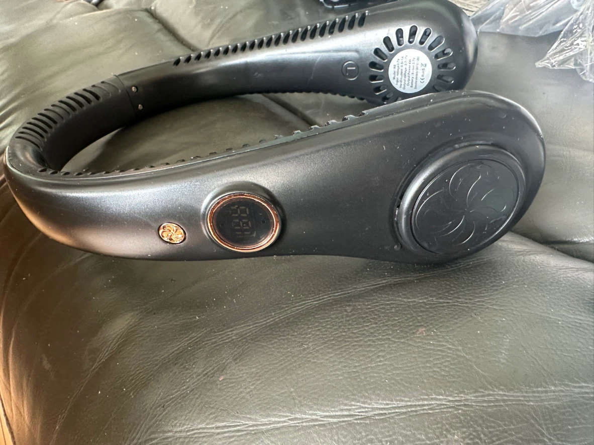 Black Wearable Neck Fan