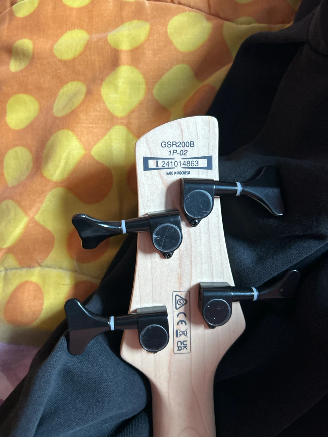 ibanez miKro bass guitar with a free road runner series bag - photo 3
