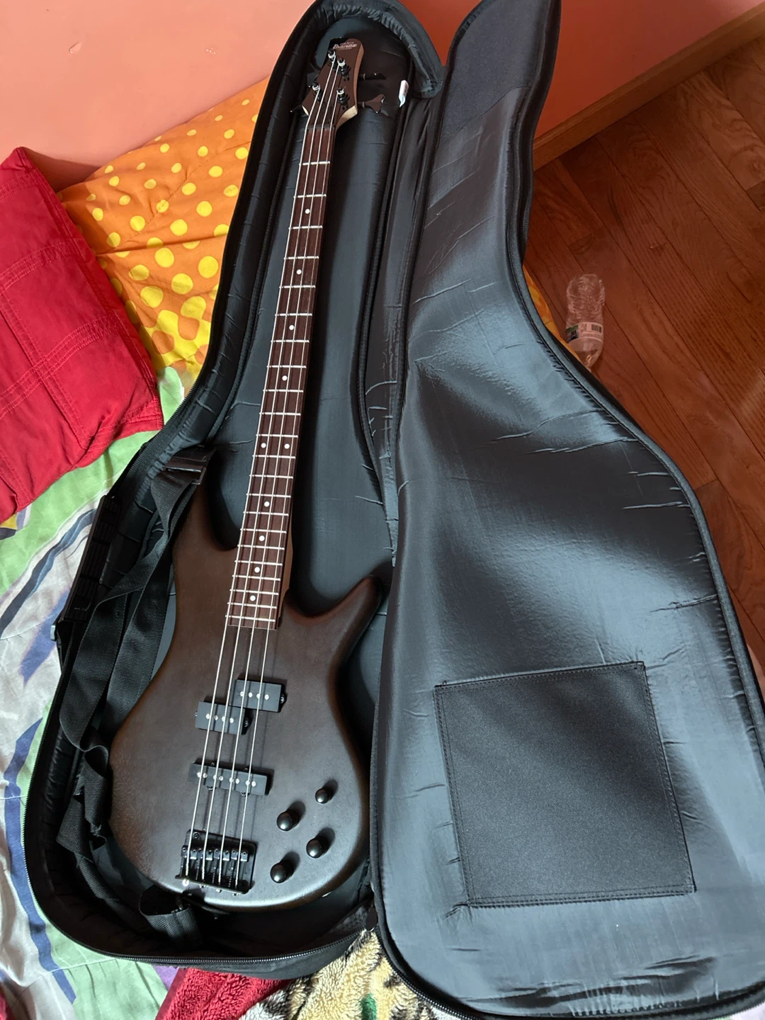 ibanez miKro bass guitar with a free road runner series bag - photo 5