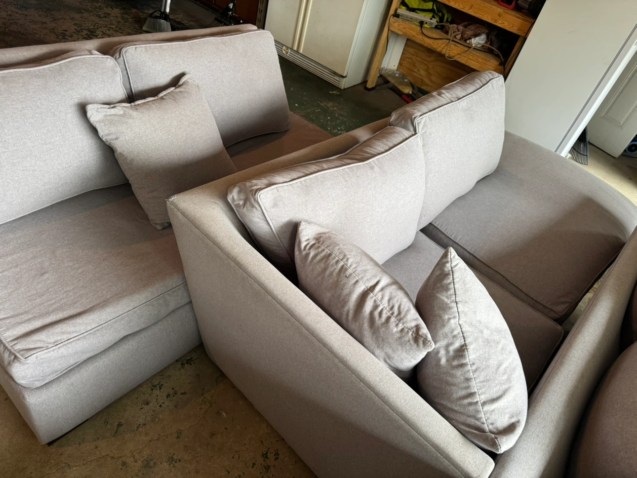 Light Gray Sectional Sofa with Pillows - photo 3