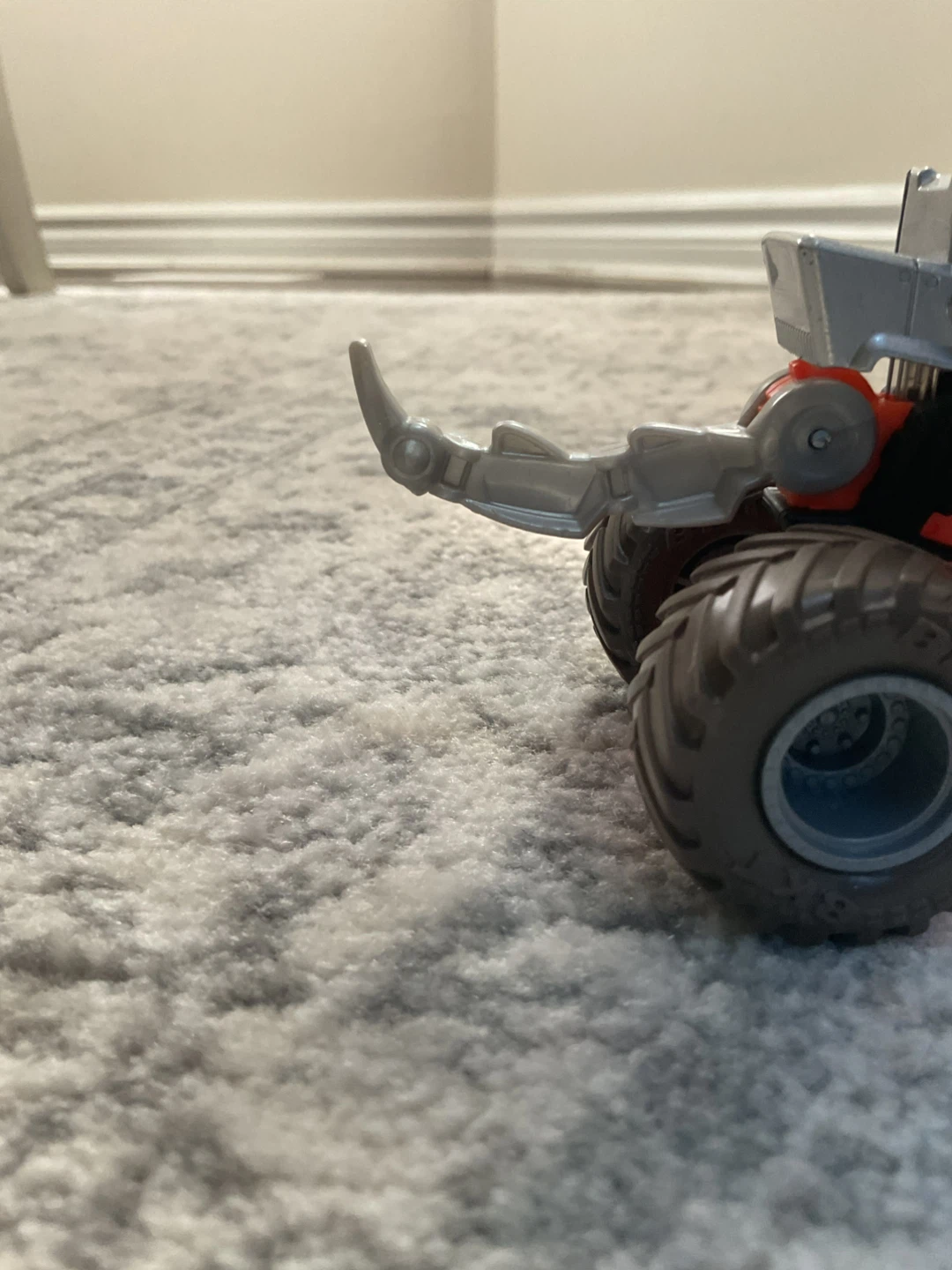 Dinosaur Monster Truck Toy – Light-Up Feature – Great Condition - photo 4
