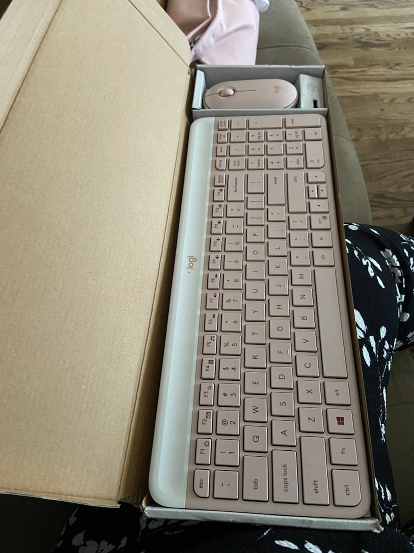 Logitech MK470 Slim Wireless Combo Keyboard and Mouse - Rose