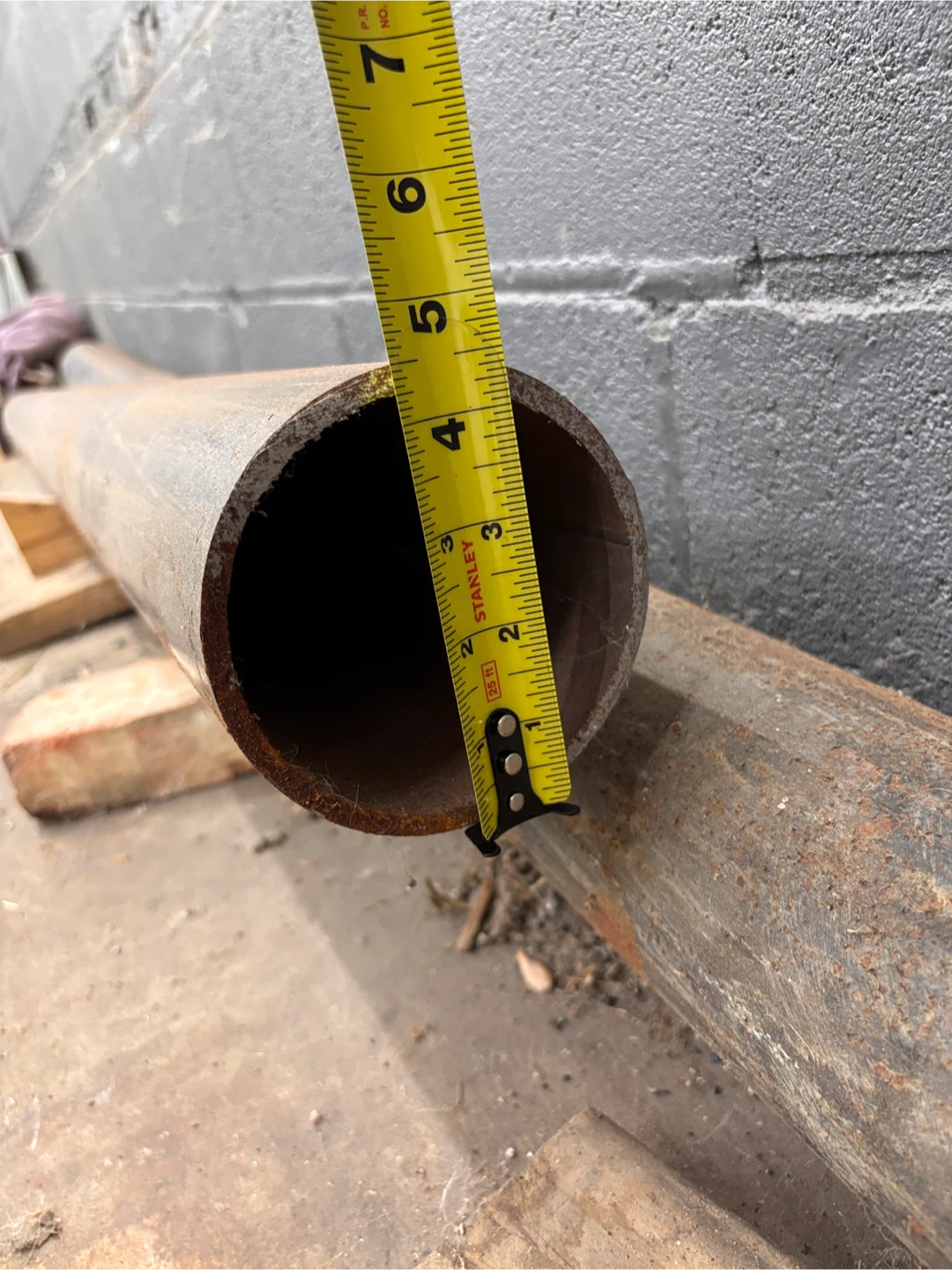 Cast iron pipe 4in - 2 lengths